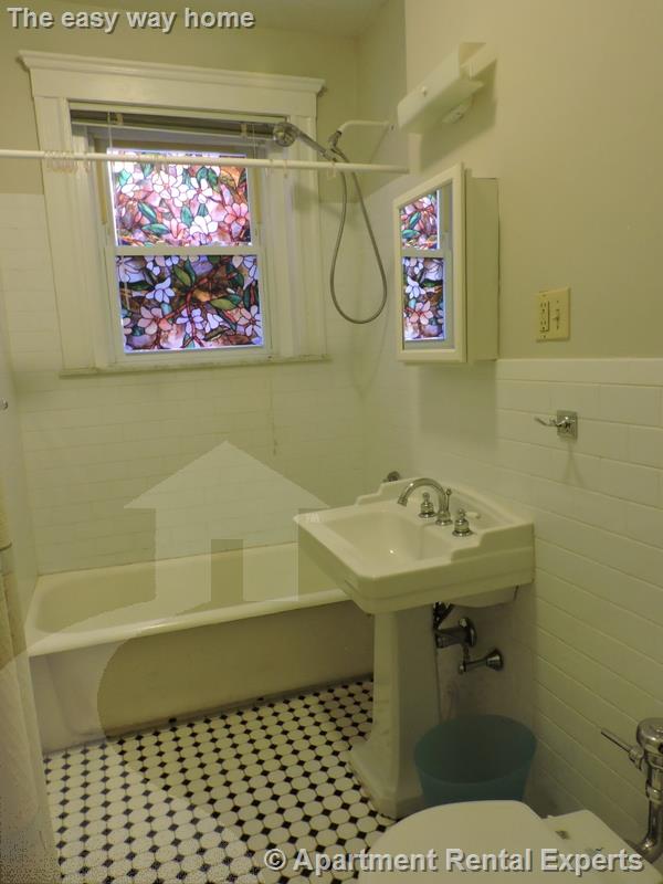 1 bed, 1 bath apartment for rent at 11 Gray St Unit Two, Porter Square — photo 9 of 15