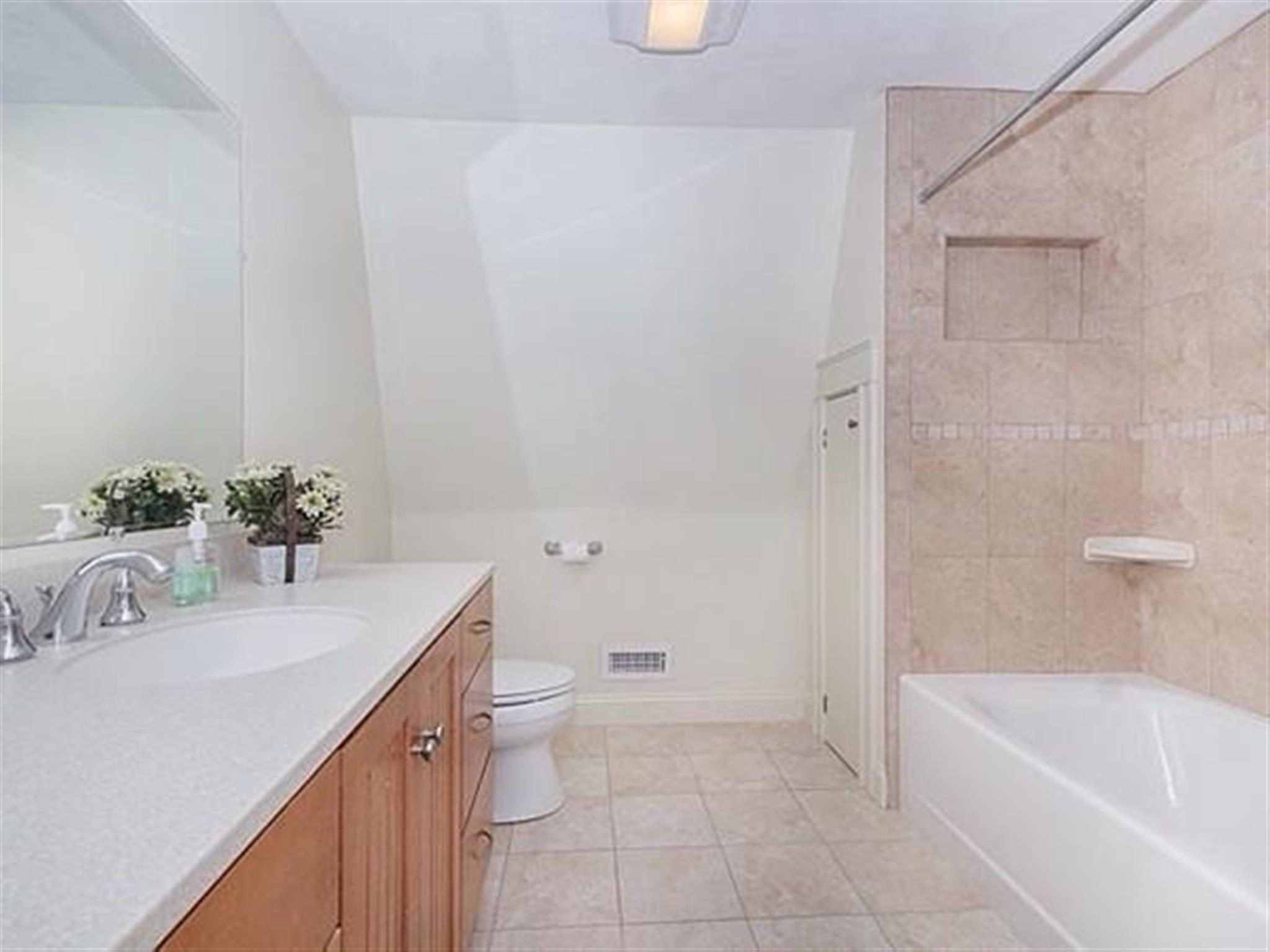 2 bed, 1 bath apartment for rent at 40 Atherton St Unit 2, Spring Hill — photo 8 of 9
