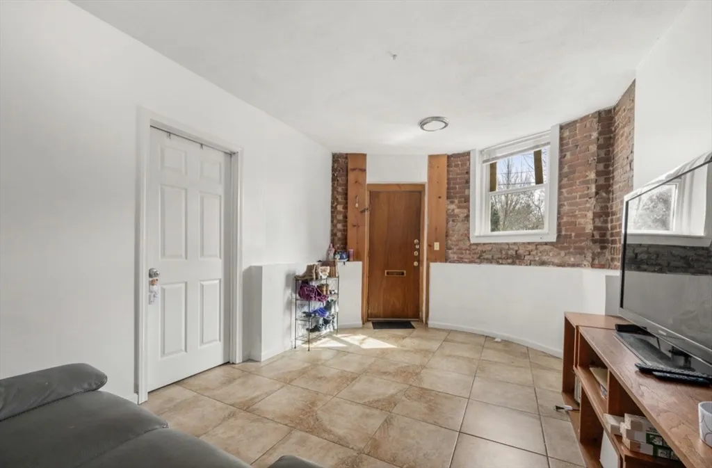 2 Colliston Rd, Brighton