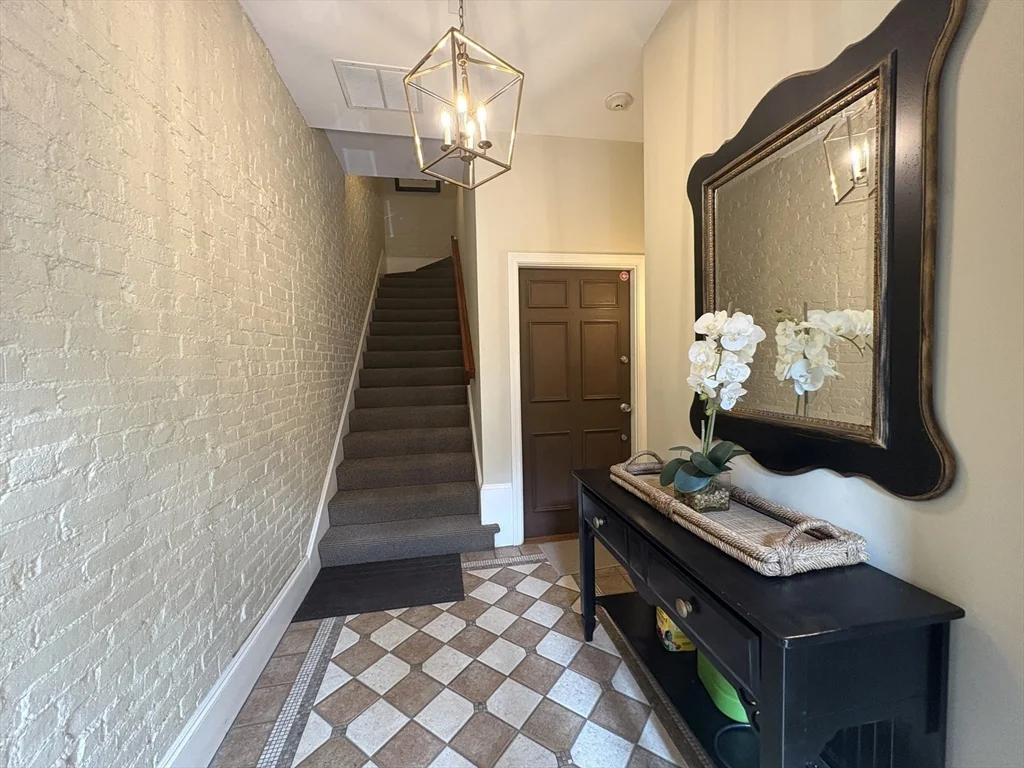 12 Cumberland St, Back Bay