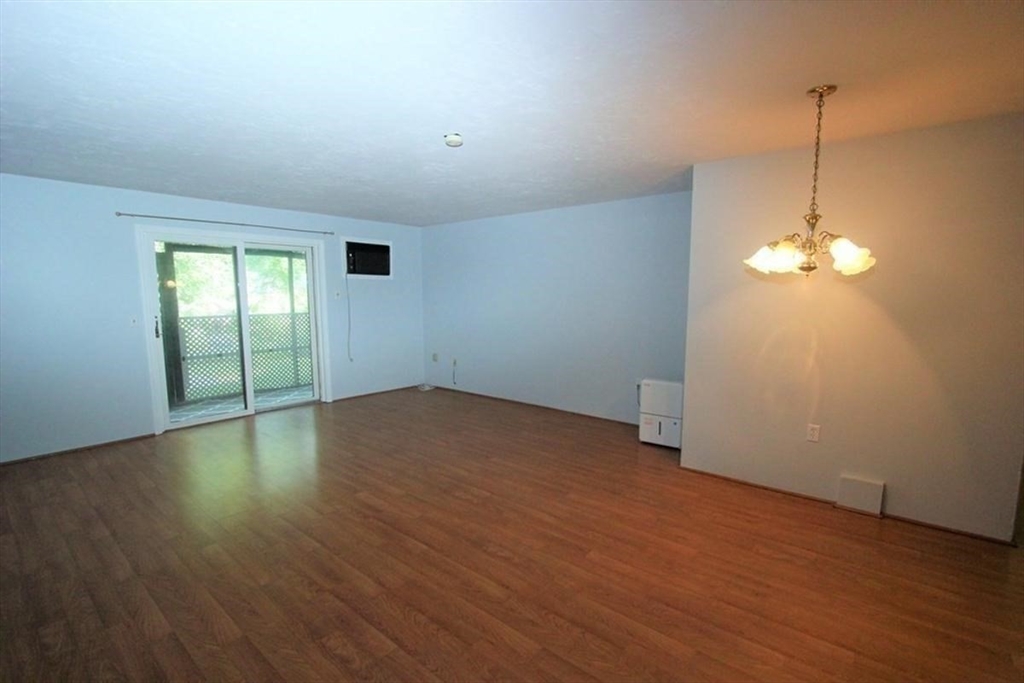 76 Highwood Dr, Franklin