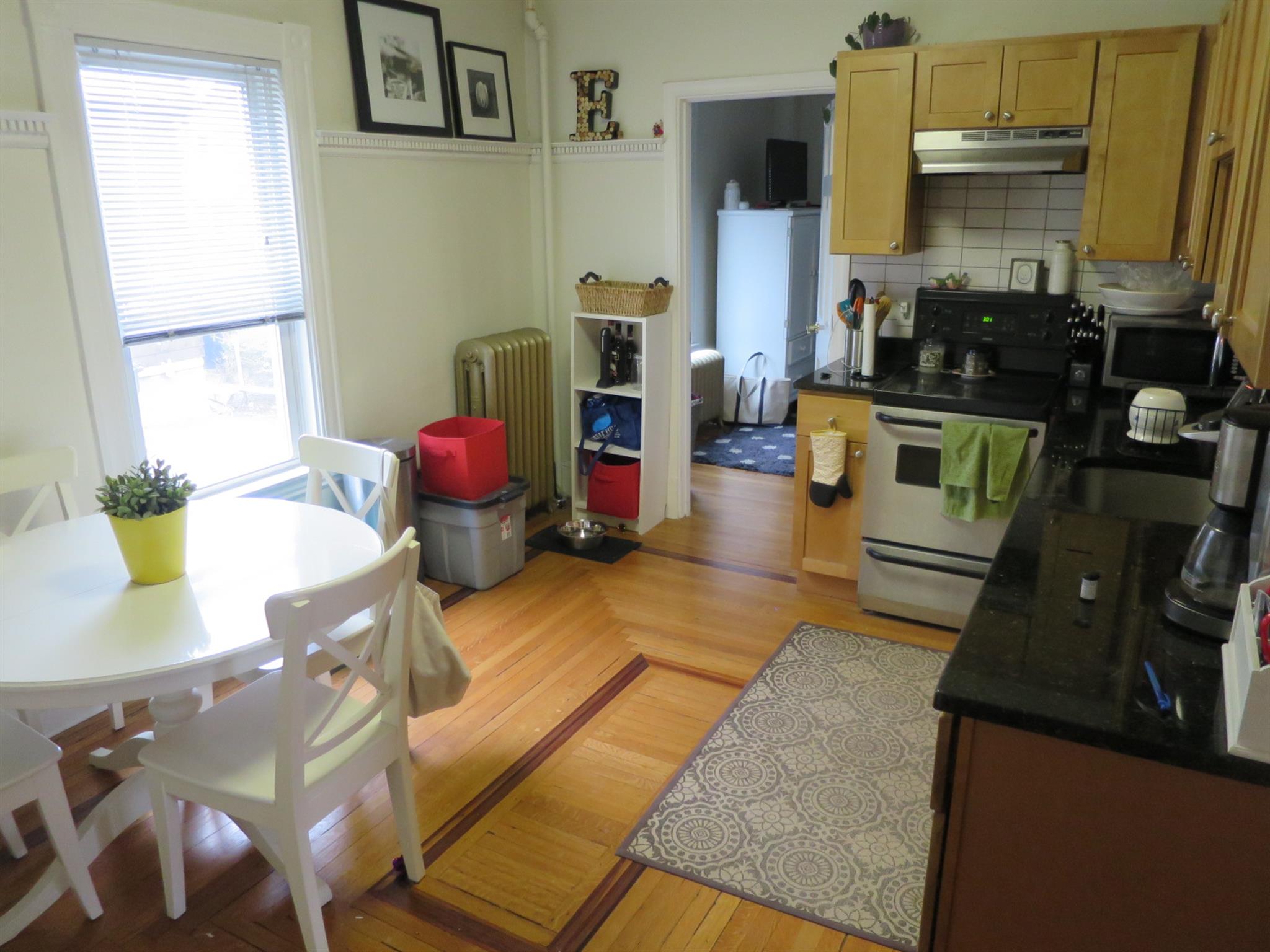 2 bed, 1 bath apartment for rent at 101 Alpine St Unit 2, Spring Hill — photo 2 of 12