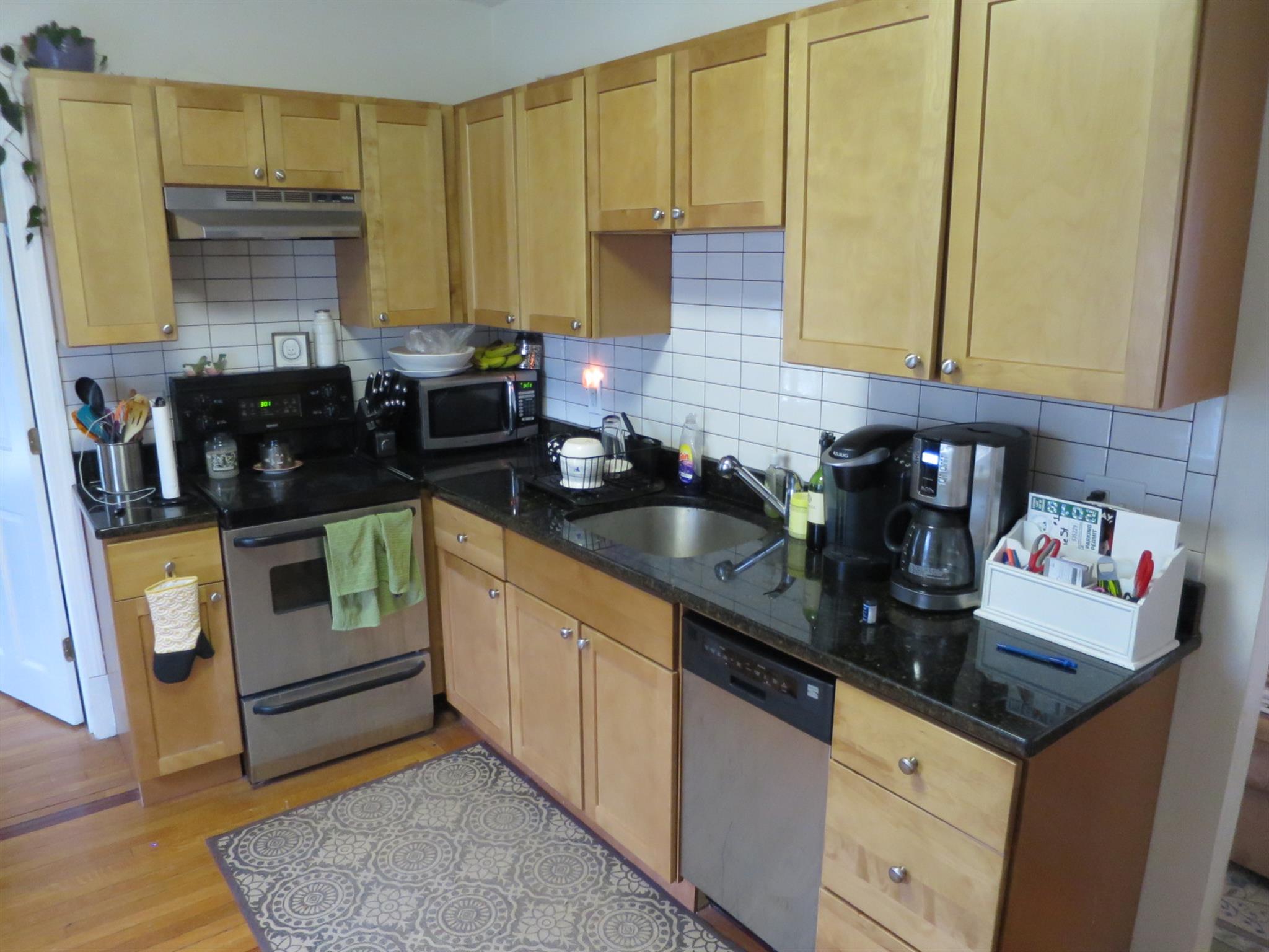 2 bed, 1 bath apartment for rent at 101 Alpine St Unit 2, Spring Hill — photo 1 of 12