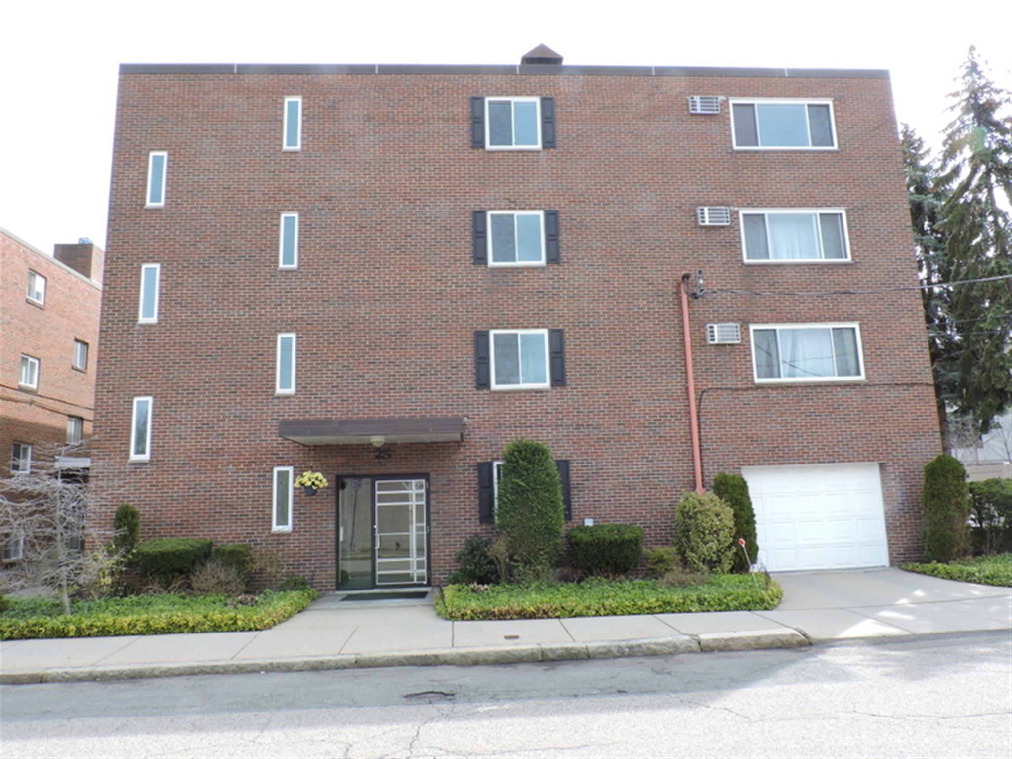 2 bed, 1.5 bath apartment for rent at 25 Hommer St Unit 33, Huron Village — photo 17 of 19