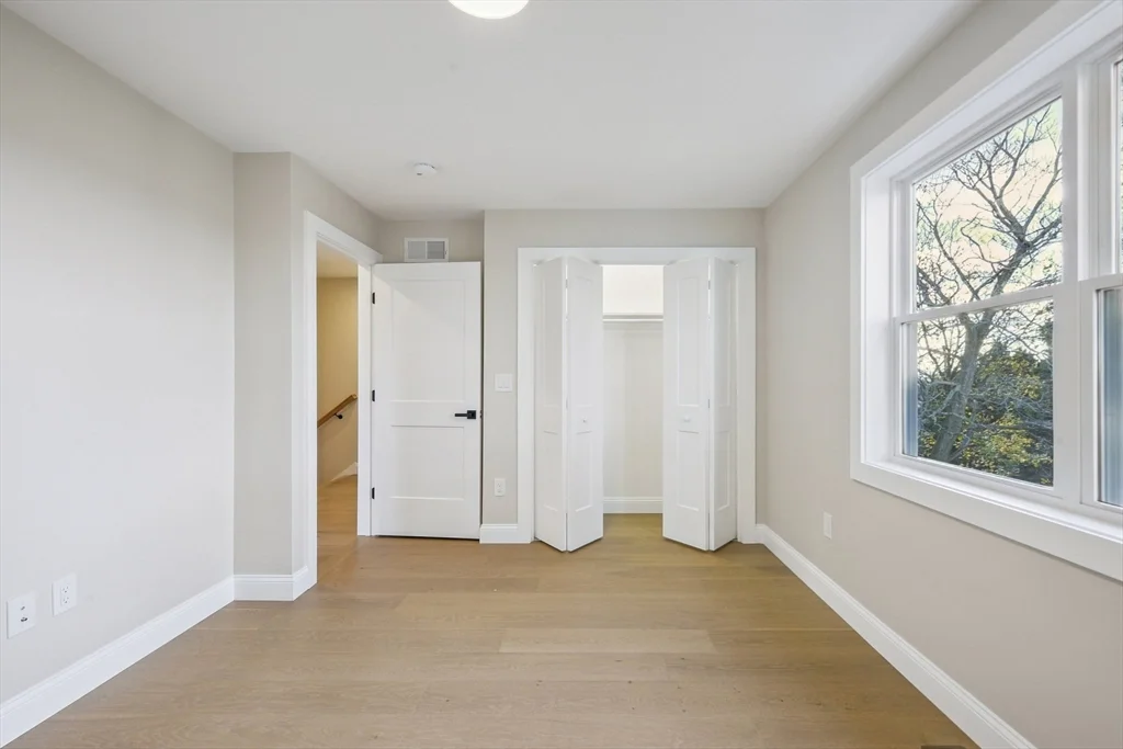 108 Stowe St, Fall River