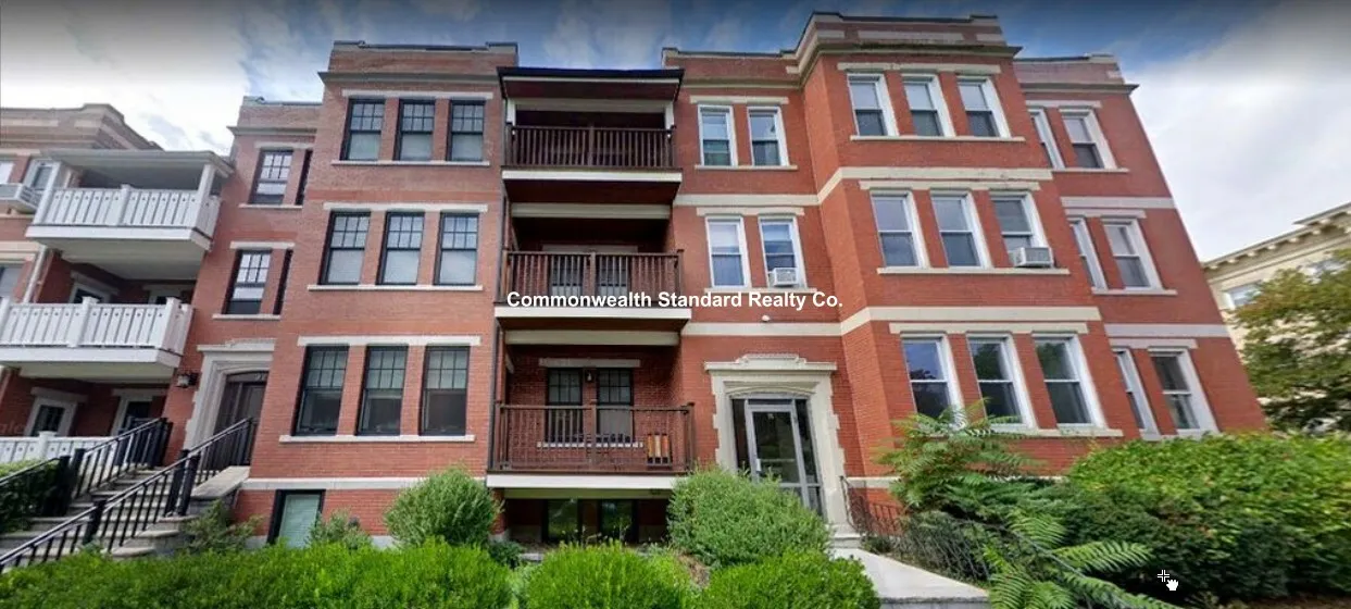 94 Pleasant St, North Brookline