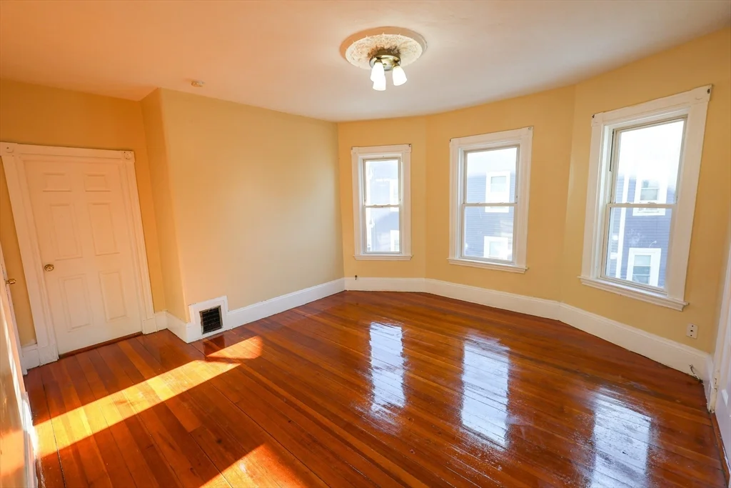 35 Clarkson St, Dorchester