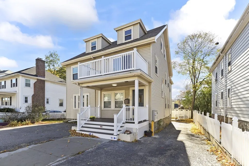 1004 South St, Roslindale