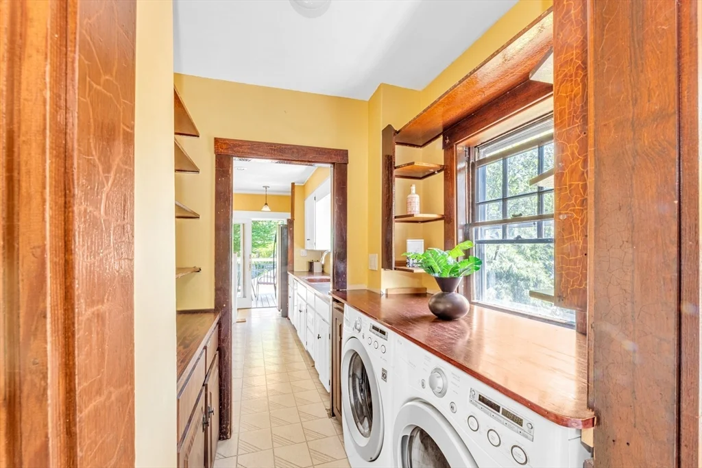 89 Dent St, West Roxbury