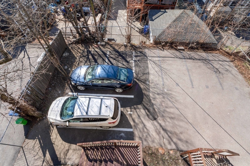 10 Centre Ave, Dorchester