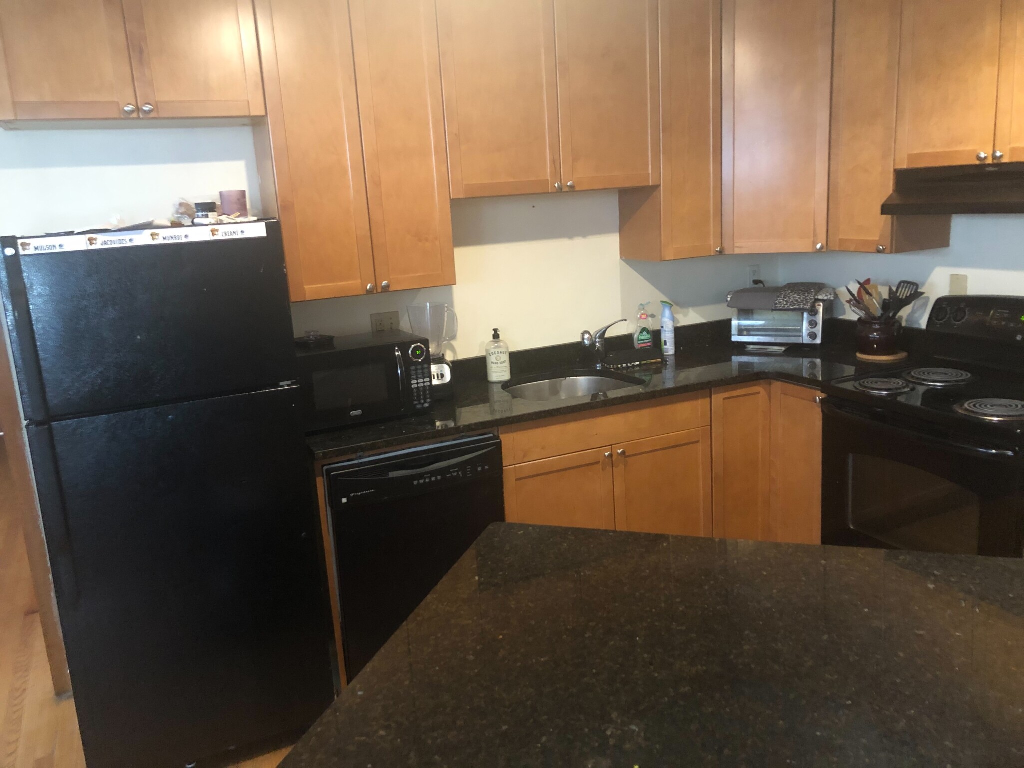 3 bed, 2 bath apartment for rent at 216 Hanover St Unit 2, North End — photo 5 of 6