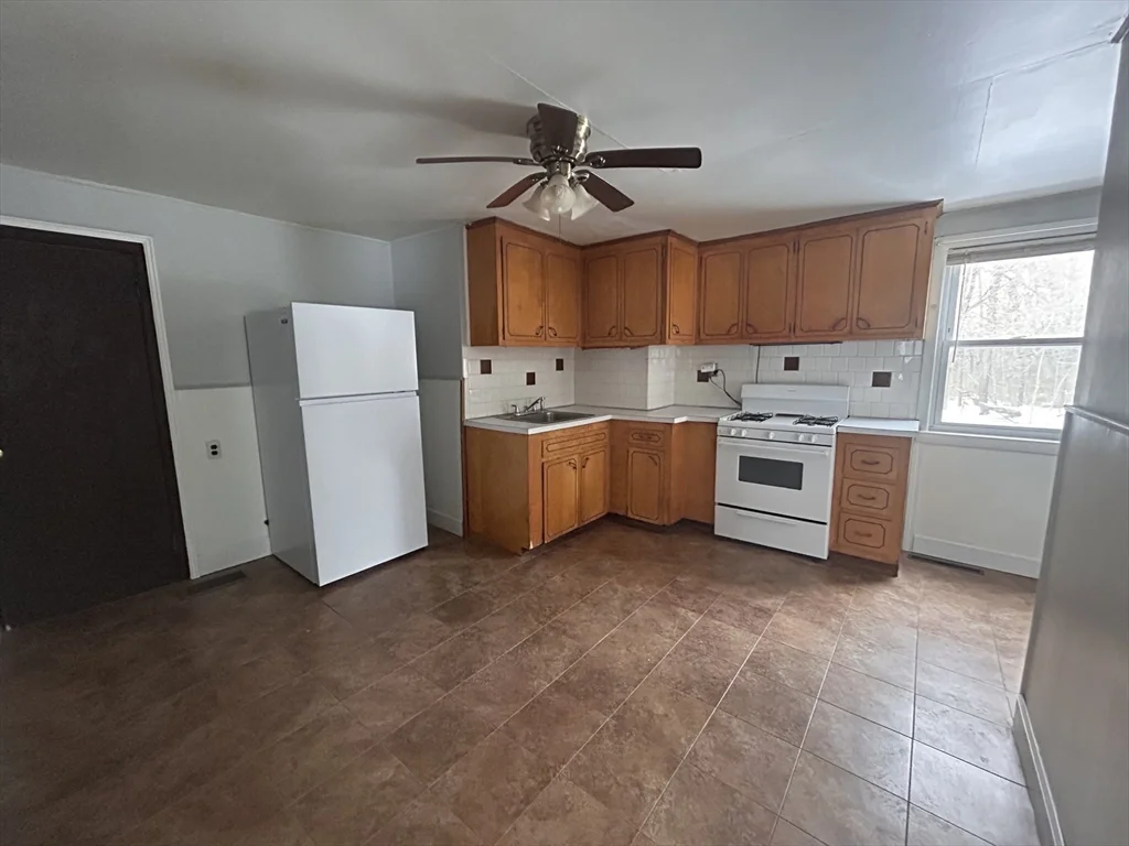 75 Packard St, North Stoughton