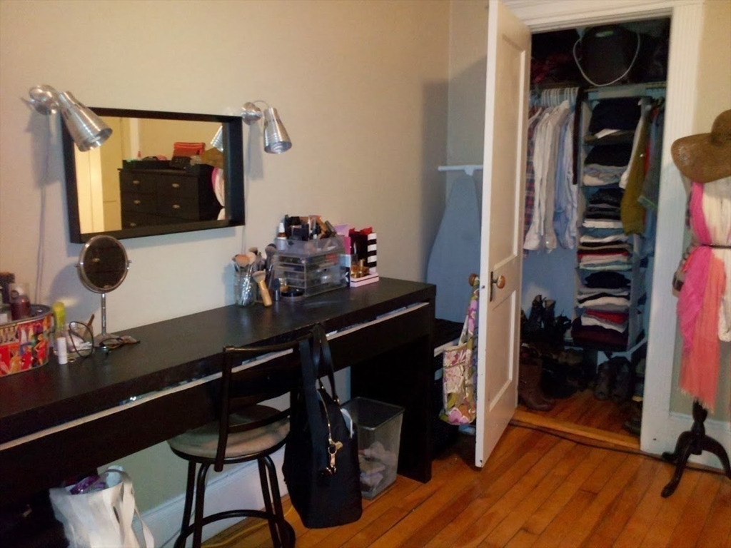 12 Royce Rd, Brighton