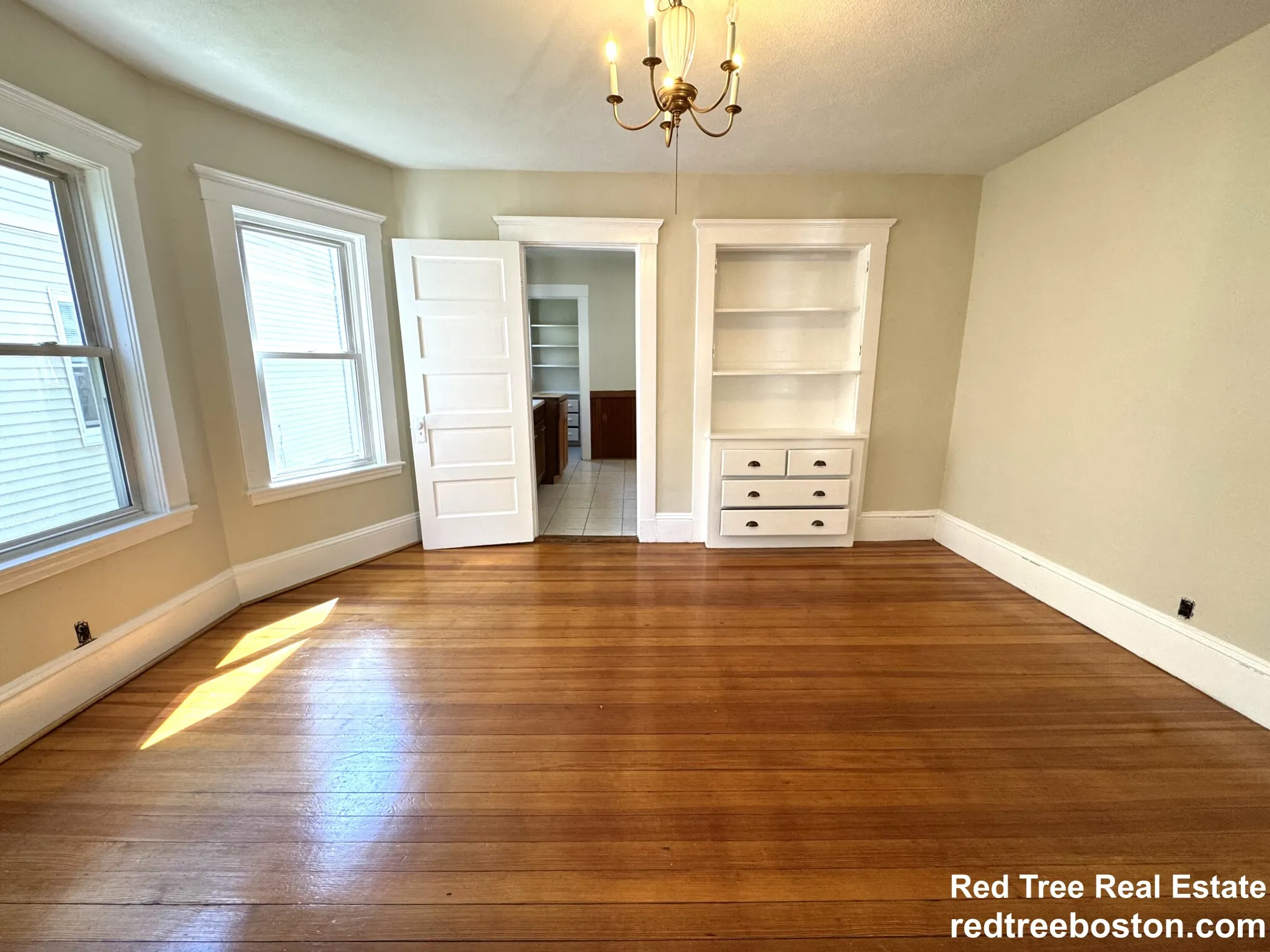 20 Hunnewell Ave, Oak Square