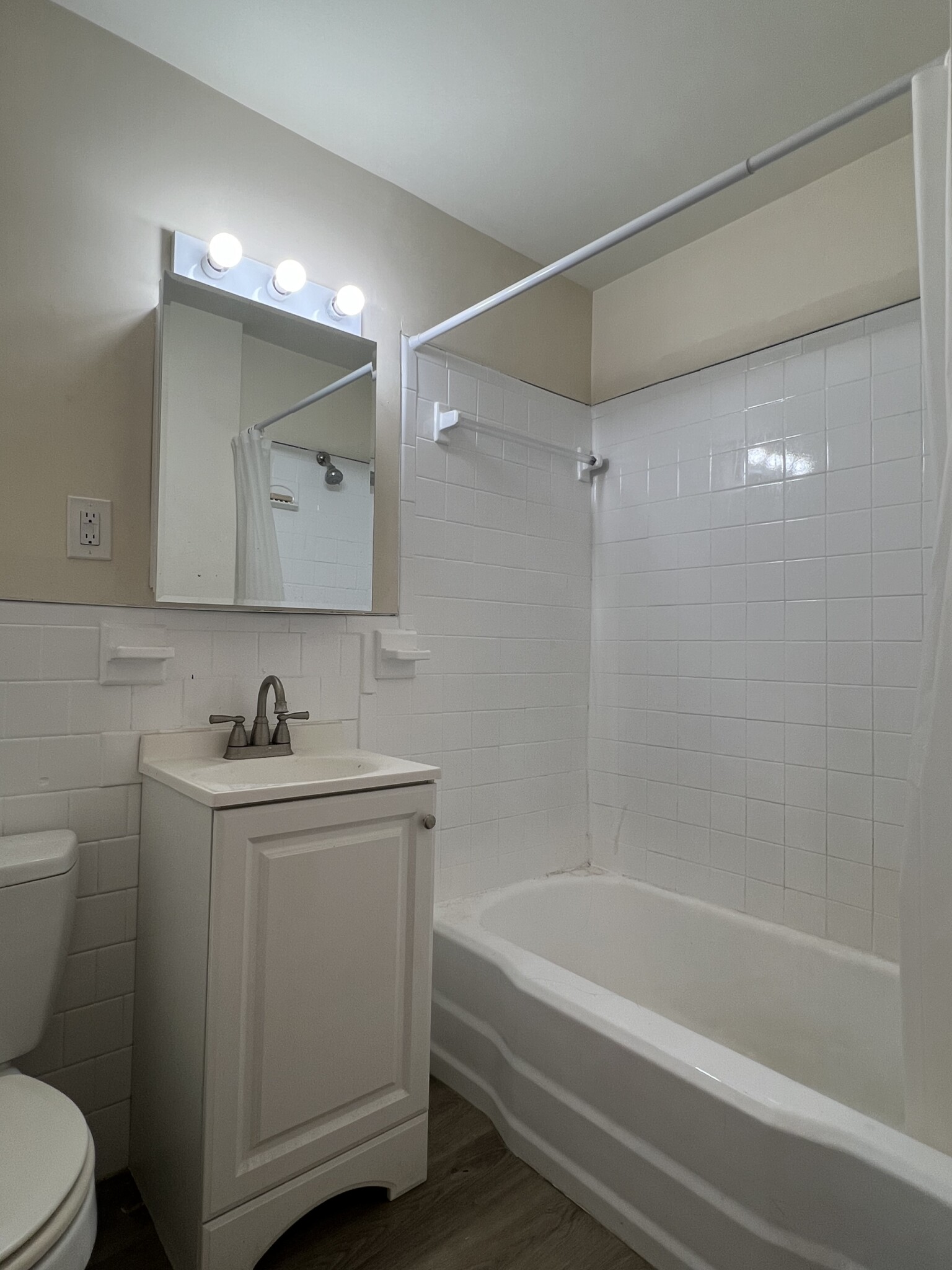 3 bed, 1 bath apartment for rent at 215 Harvard Ave Unit 9A, Brighton — photo 18 of 21