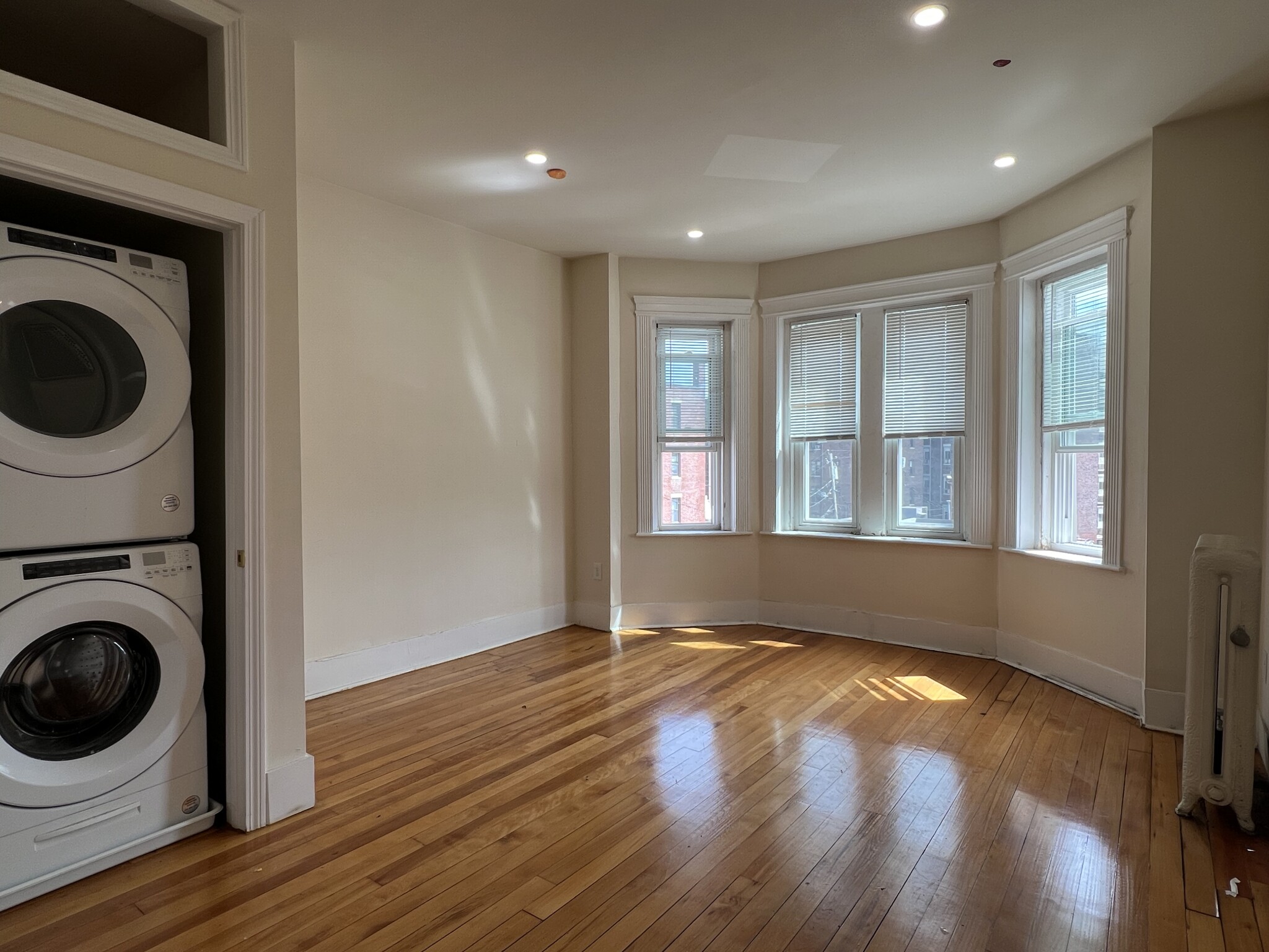 3 bed, 1 bath apartment for rent at 215 Harvard Ave Unit 9PH, Brighton