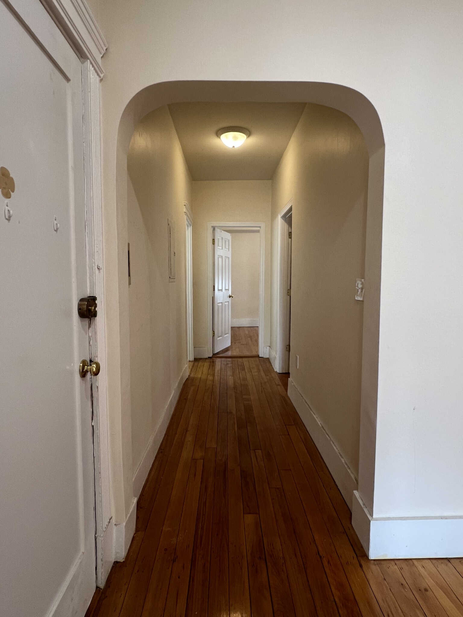 3 bed, 1 bath apartment for rent at 215 Harvard Ave Unit 9PH, Brighton — photo 11 of 20