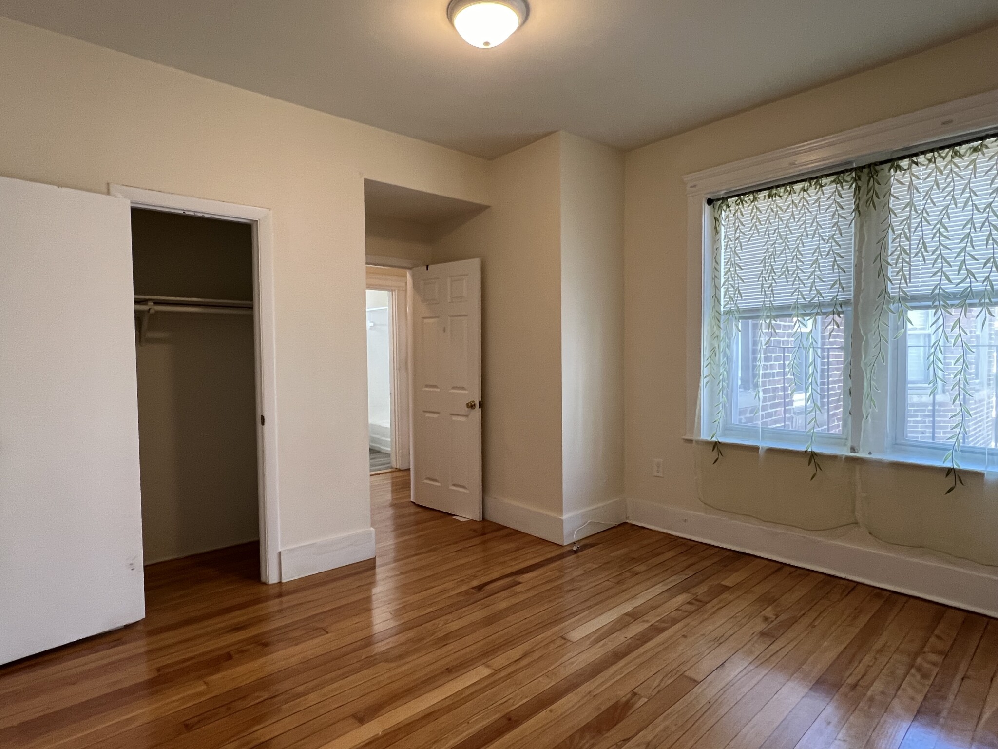 3 bed, 1 bath apartment for rent at 215 Harvard Ave Unit 9PH, Brighton — photo 13 of 20