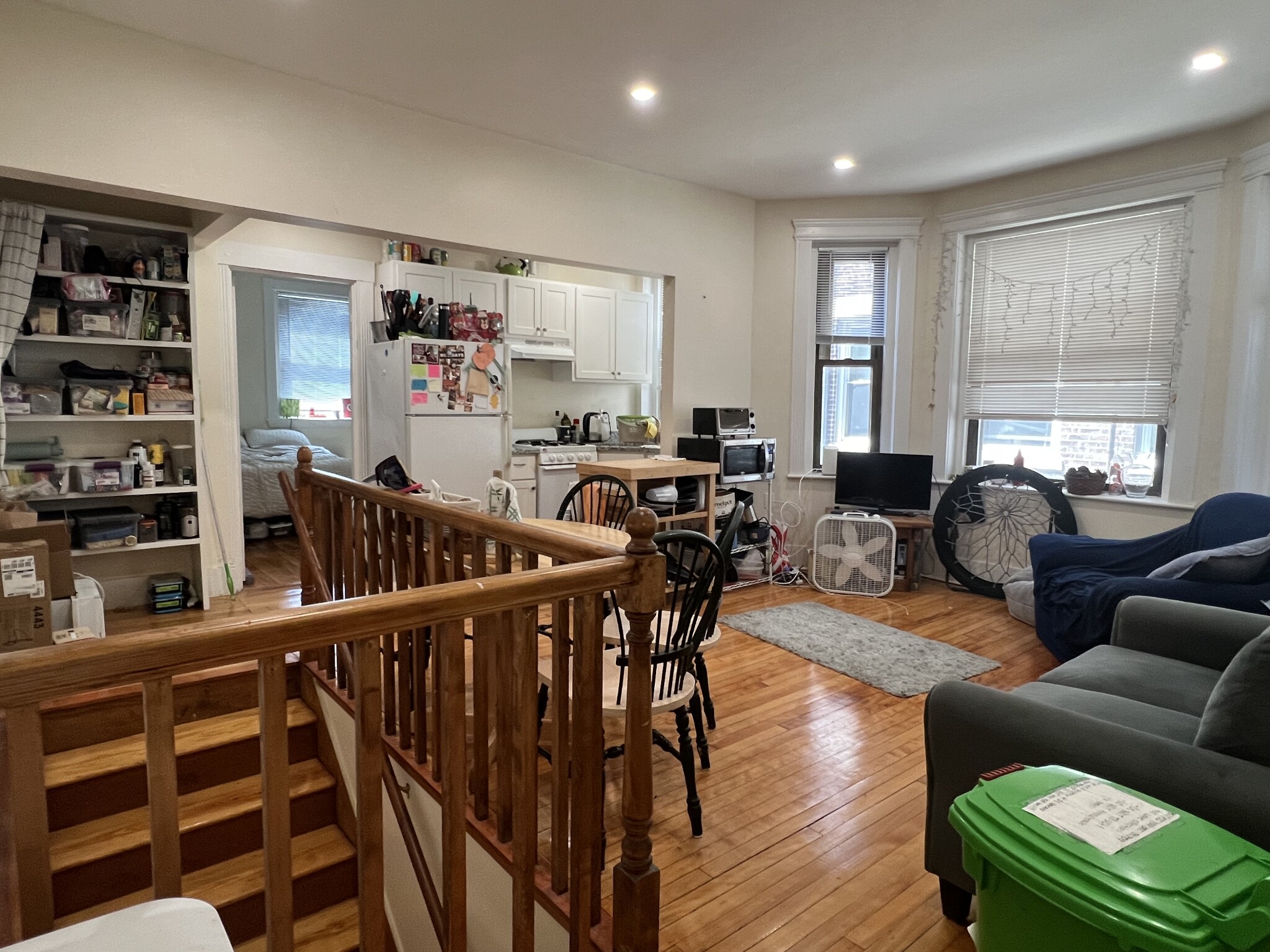 4 bed, 2 bath apartment for rent at 215 Harvard Ave Unit 3, Brighton — photo 5 of 21