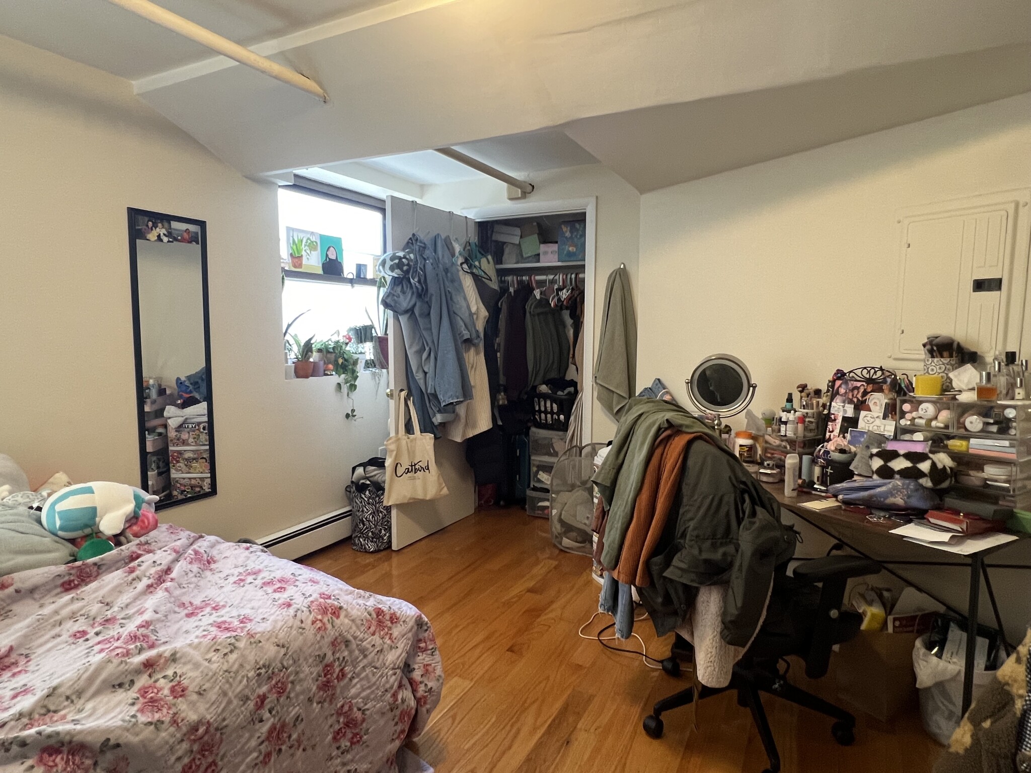 4 bed, 2 bath apartment for rent at 215 Harvard Ave Unit 3, Brighton — photo 3 of 21