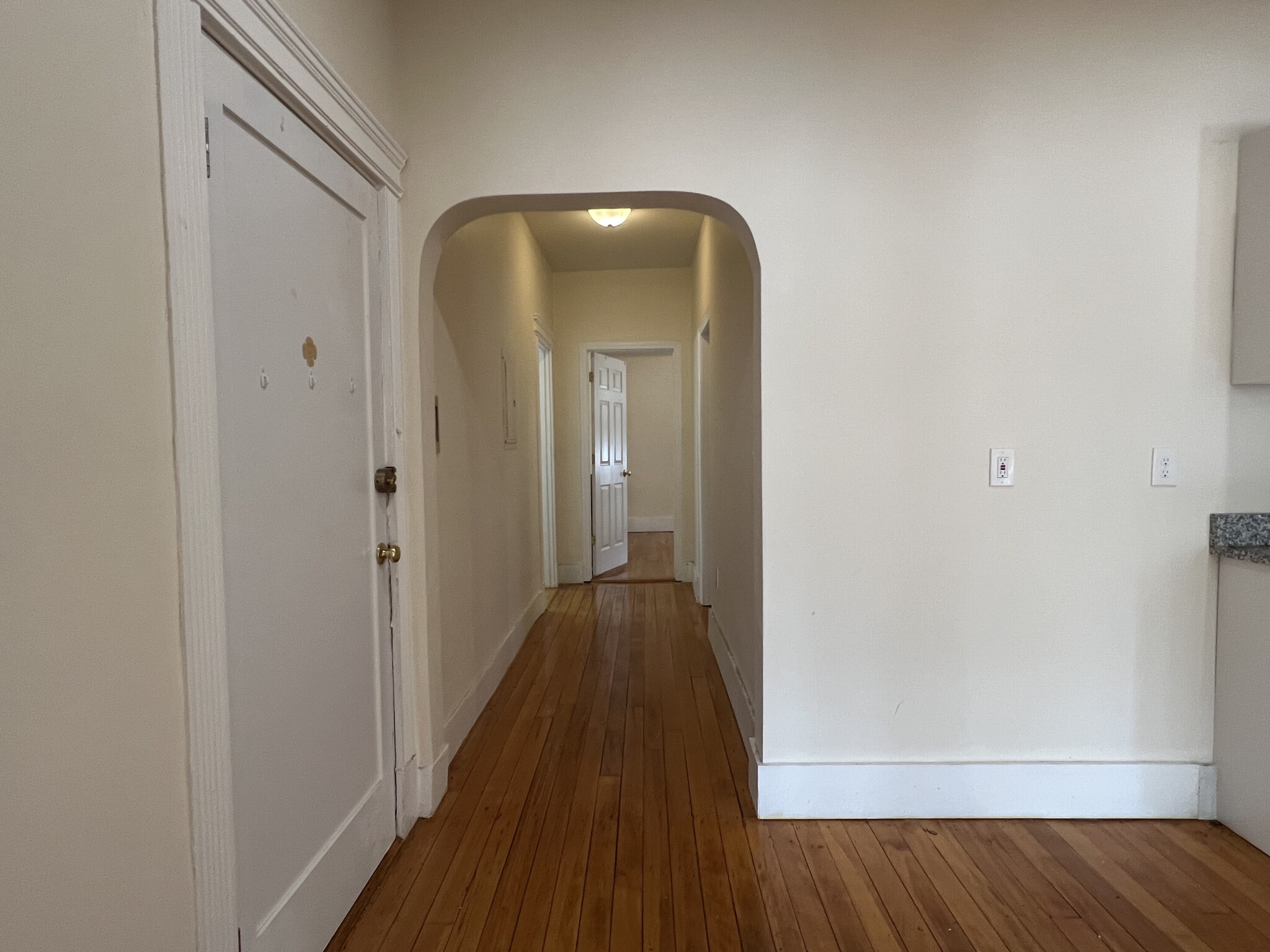 3 bed, 1 bath apartment for rent at 215 Harvard Ave Unit 3C, Brighton — photo 9 of 17