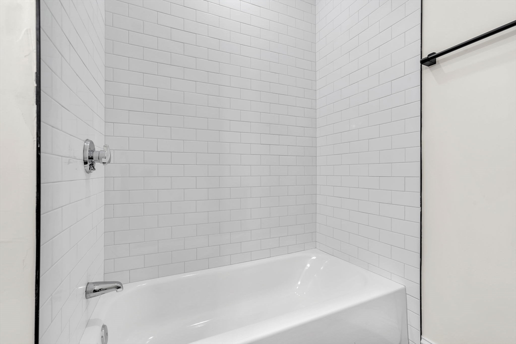 23 Pleasant St, Fitchburg