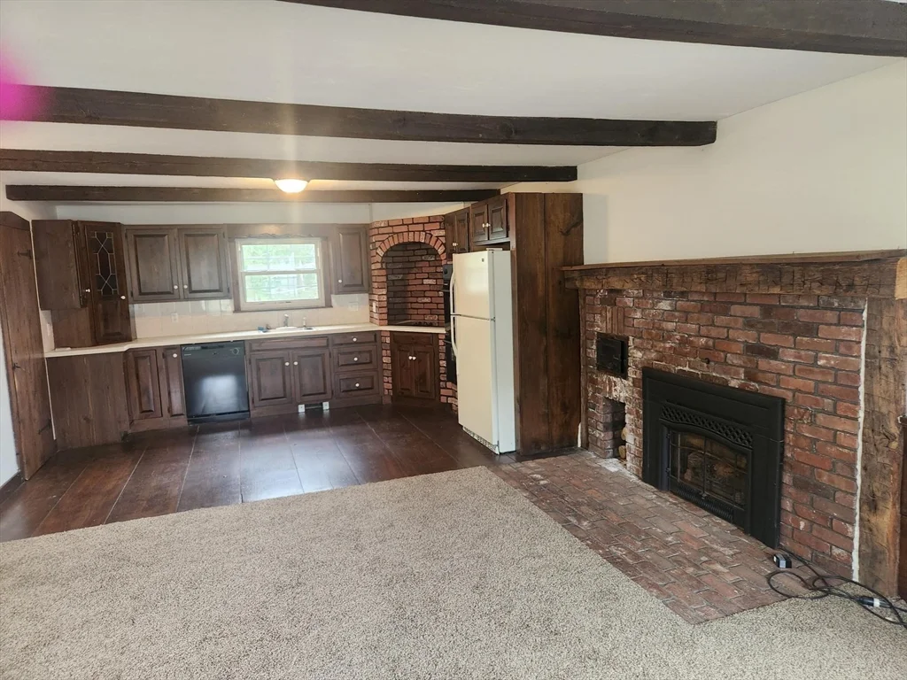 285 Main St, Spencer