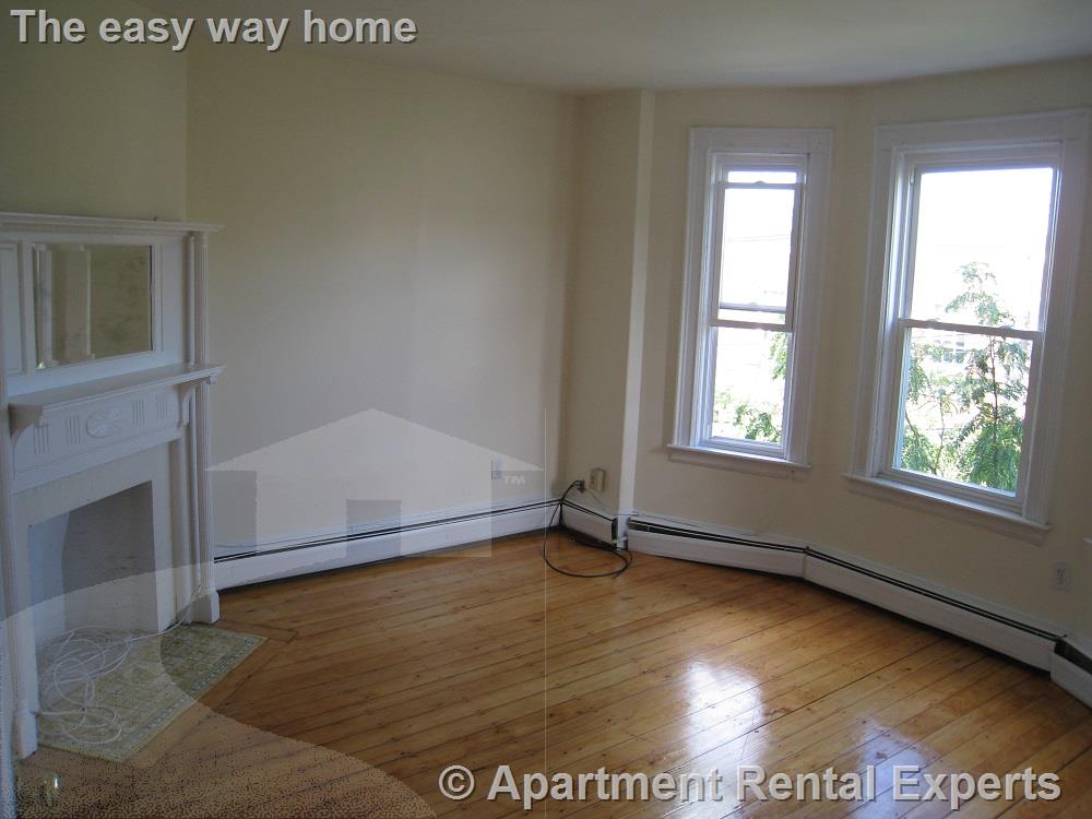 108 Central St, Winter Hill