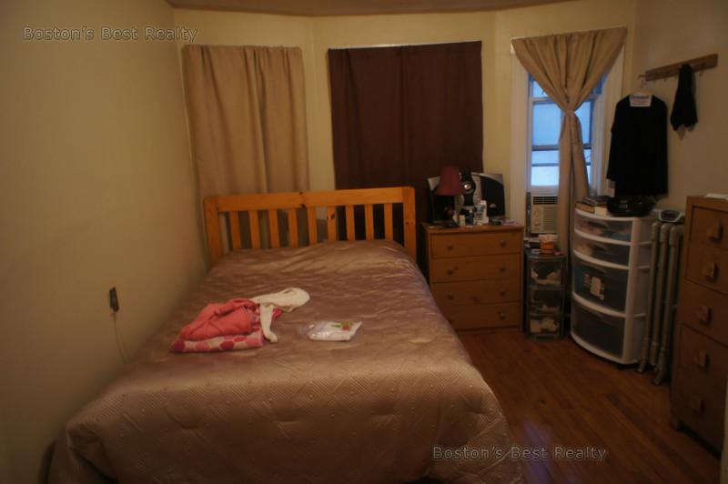 2 bed, 1 bath apartment for rent at 384 Washington St Unit 3, Brighton — photo 5 of 6