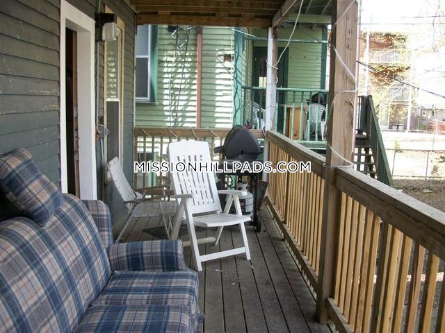 5 bed, 2 bath apartment for rent at 59 Hillside St Unit 3, Mission Hill — photo 24 of 54