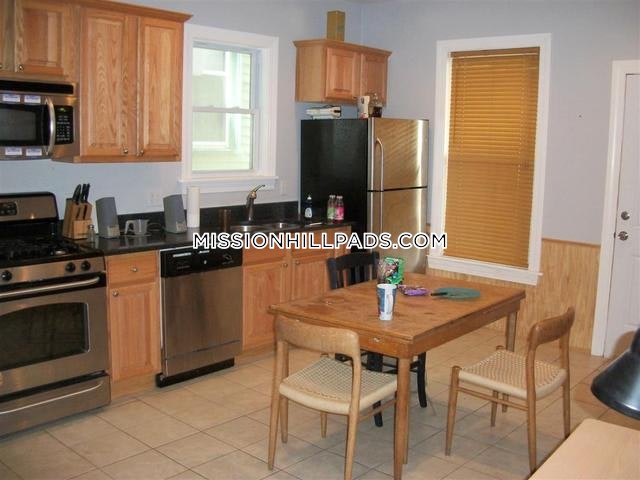 5 bed, 2 bath apartment for rent at 59 Hillside St Unit 3, Mission Hill — photo 27 of 54