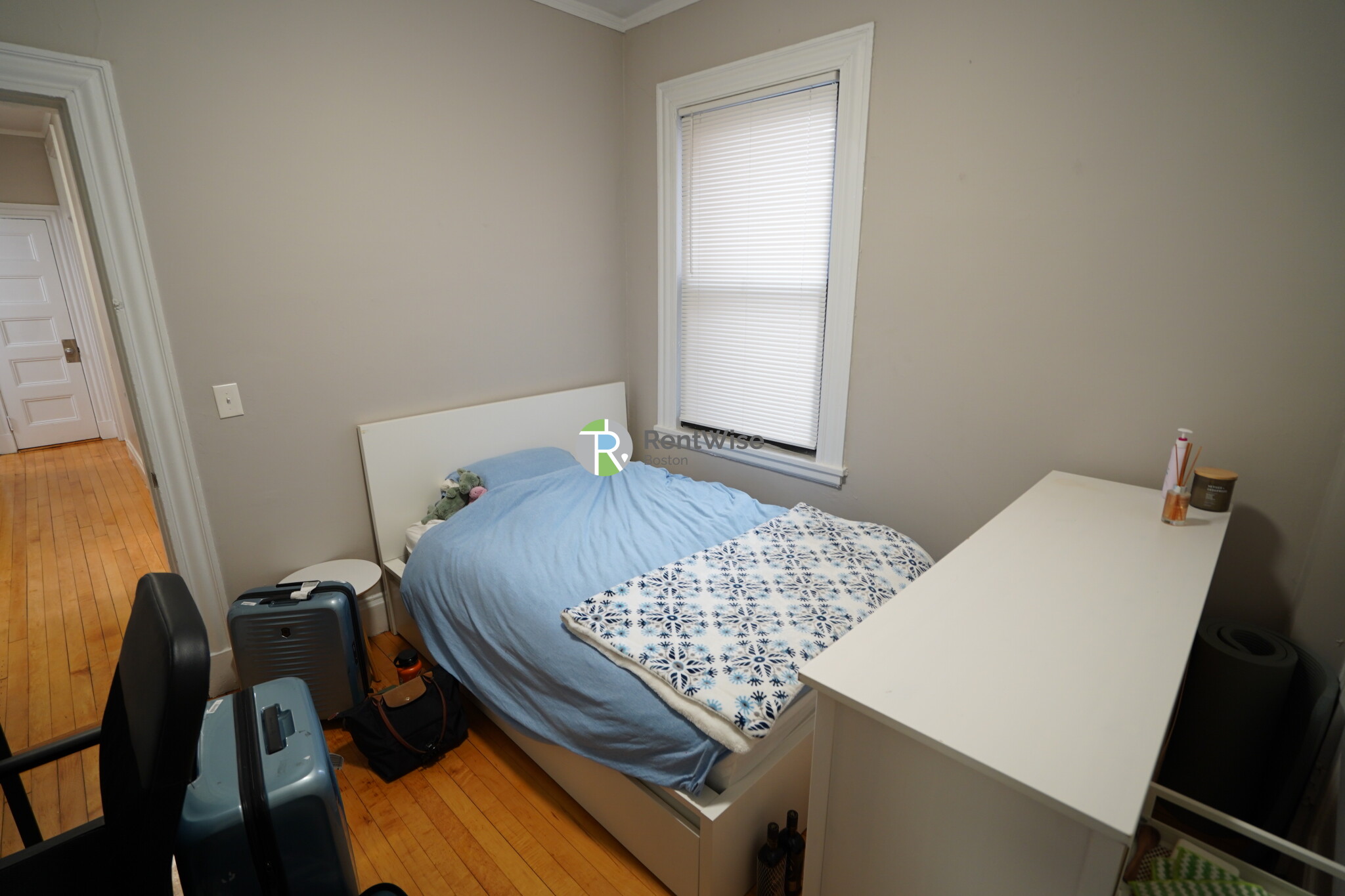 72 Gardner St, Allston