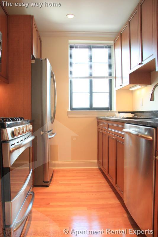 60 Brattle St, Harvard Square