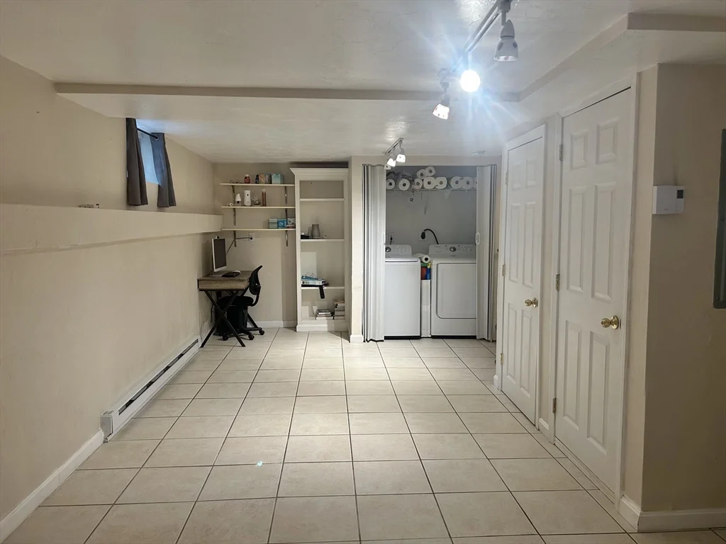 11 Carpenter Ave, Attleboro