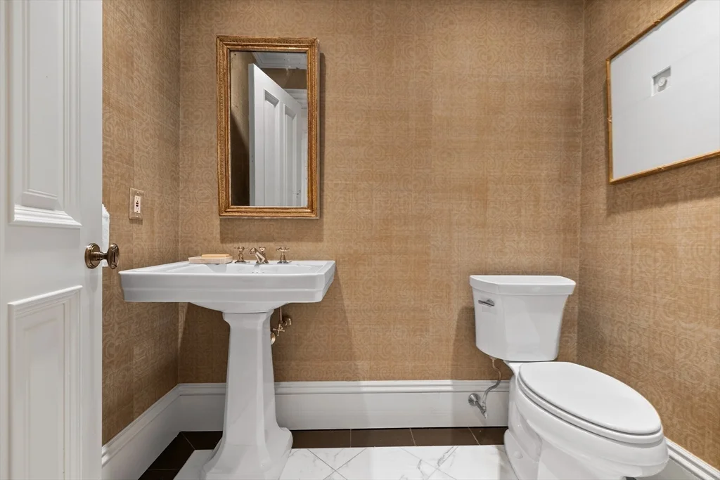 348 Beacon St, Back Bay