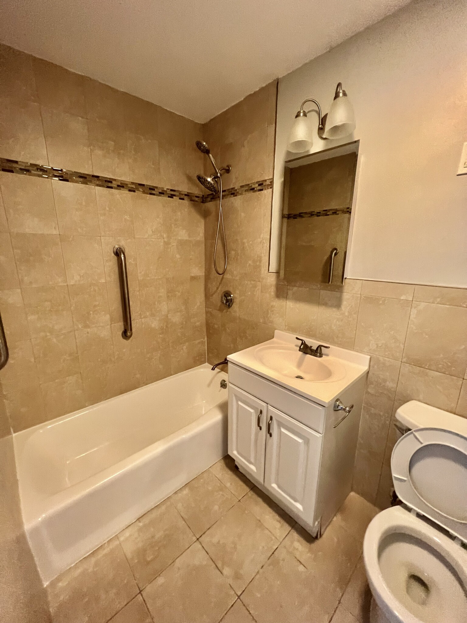 1 bed, 1 bath apartment for rent at 216 Saint Paul St Unit 101., Coolidge Corner — photo 3 of 3