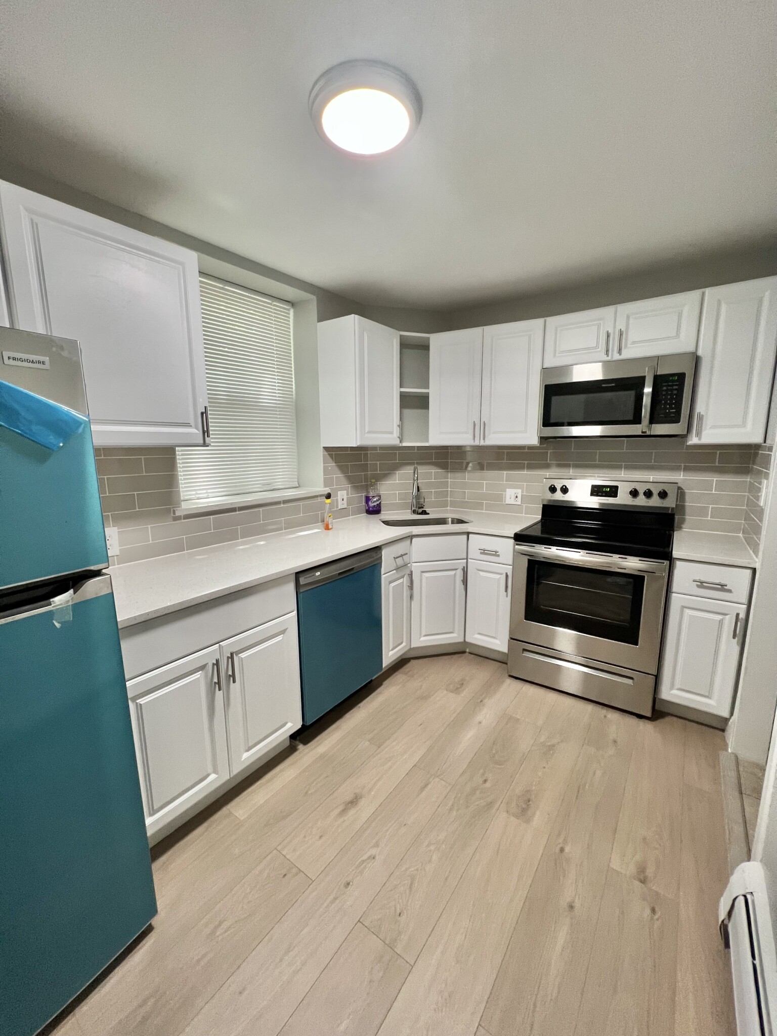 1 bed, 1 bath apartment for rent at 216 Saint Paul St Unit 101., Coolidge Corner — photo 2 of 3