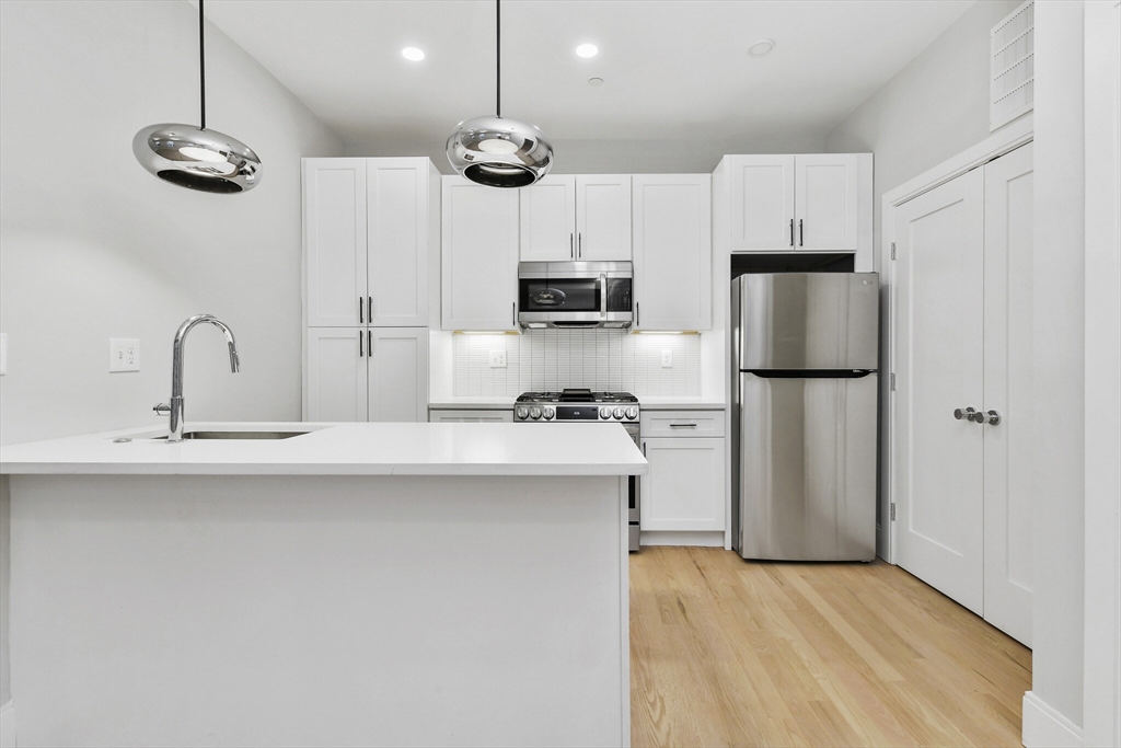 184 Paris St, East Boston