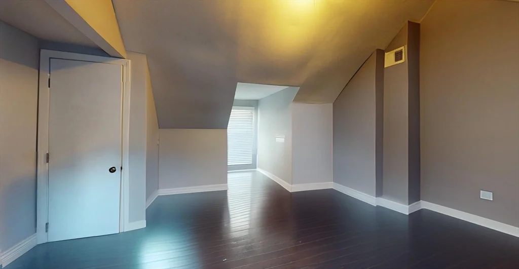 215 Bolton, South Boston