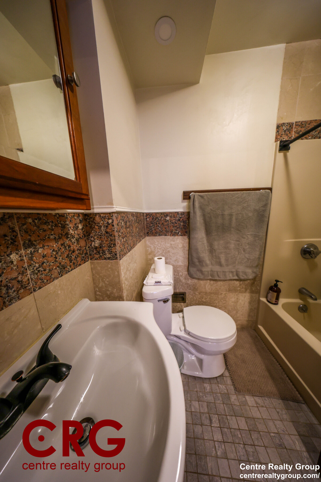 23 Indiana Ter, Newton Upper Falls