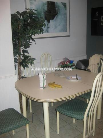 5 bed, 2 bath apartment for rent at 59 Hillside St Unit 3, Mission Hill — photo 33 of 54