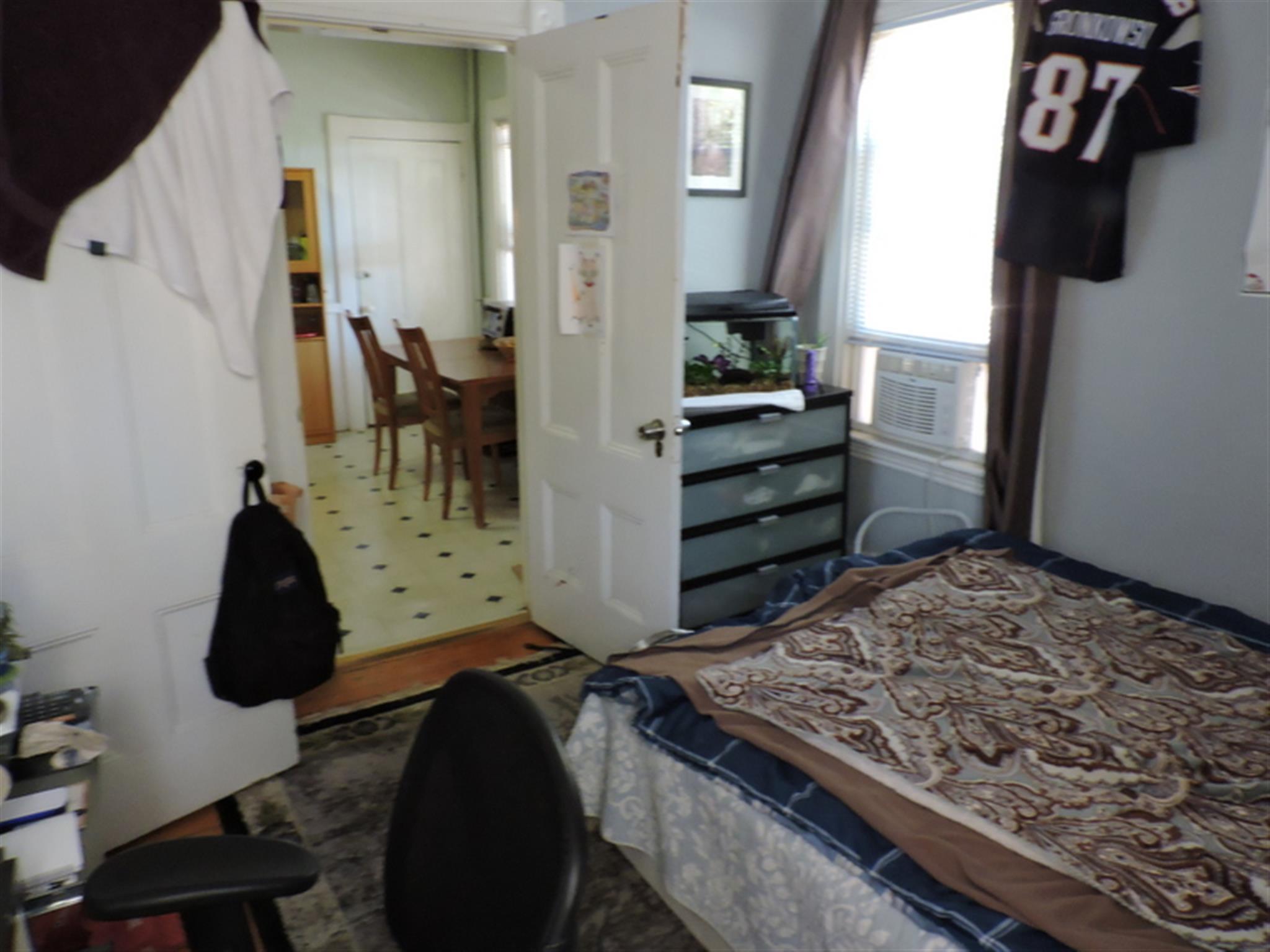 3 bed, 1 bath apartment for rent at 153 Webster Ave Unit 1, Inman Square — photo 5 of 8