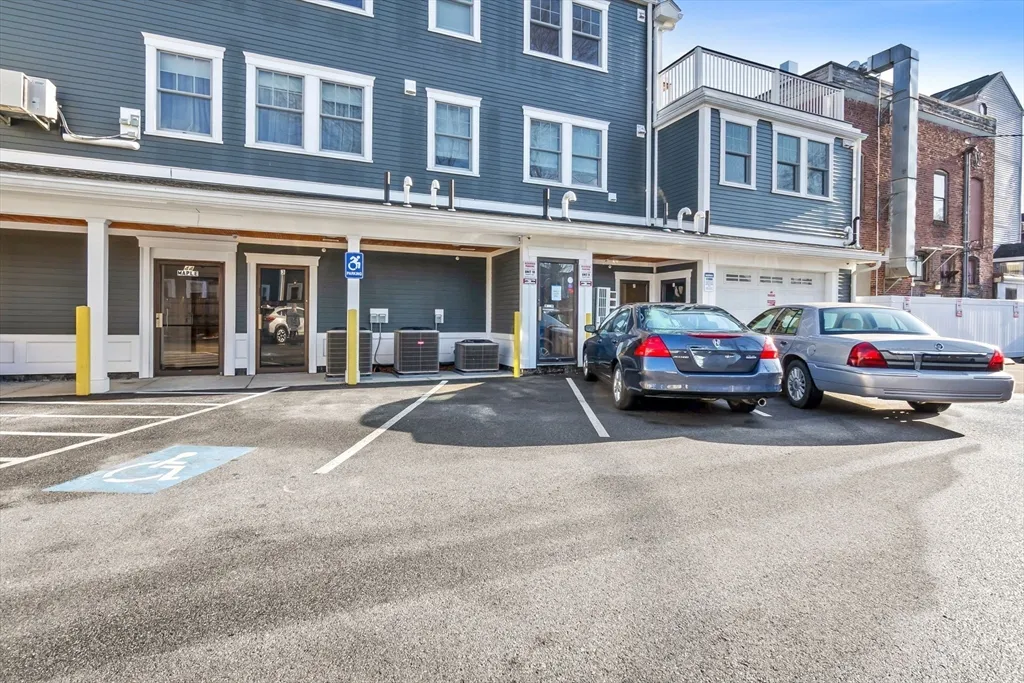 44 Maple St, Danvers Center