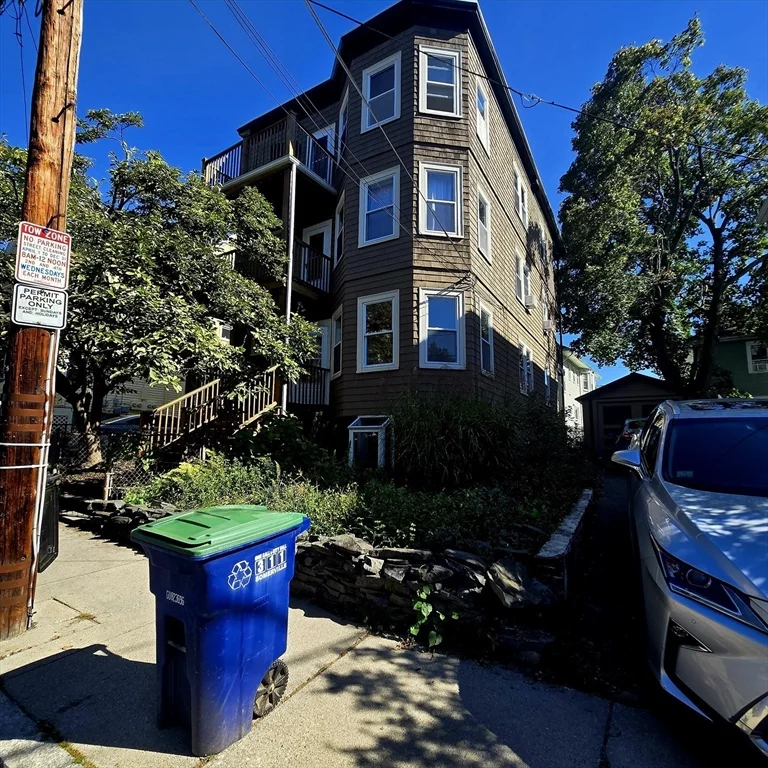 56 Waterhouse St, West Somerville