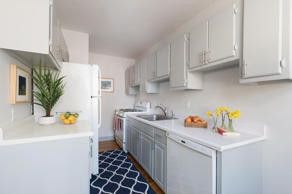 395 Broadway, Mid-Cambridge