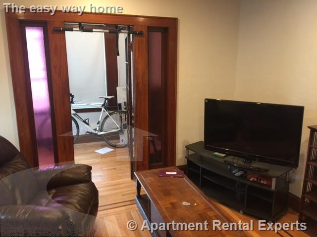 14 Renfrew St, Tufts