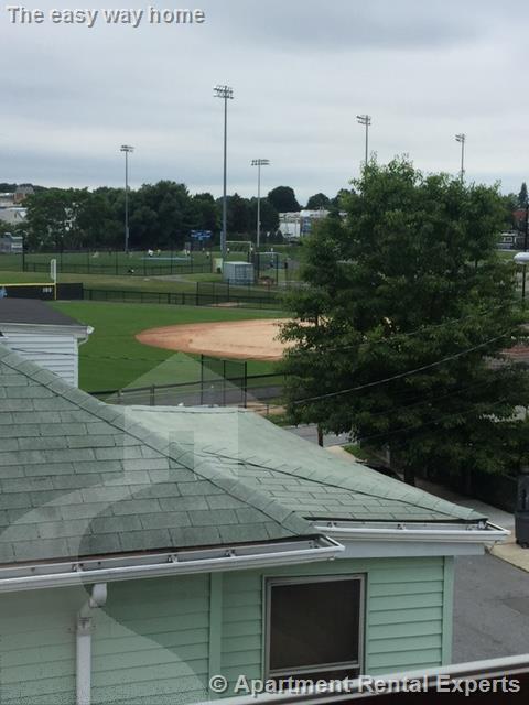 14 Renfrew St, Tufts