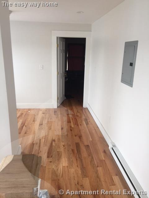 14 Renfrew St, Tufts