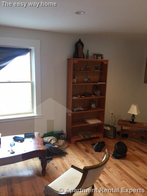 14 Renfrew St, Tufts