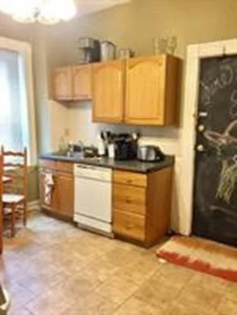 111 H St, South Boston